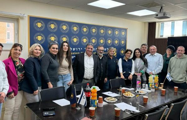 מקדמים פתרונות למצוקת מחסור כ"א בענפי המסחר והשירותים במשק הישראלי !